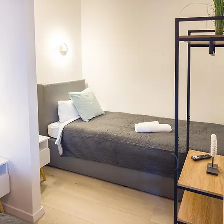 Immostay S#5 - Naehe Golfplatz- Wifi & 4k Tv, Parken