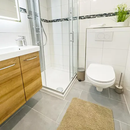 Immostay S#5 - Naehe Golfplatz- Wifi & 4k Tv, Parken Apartamento